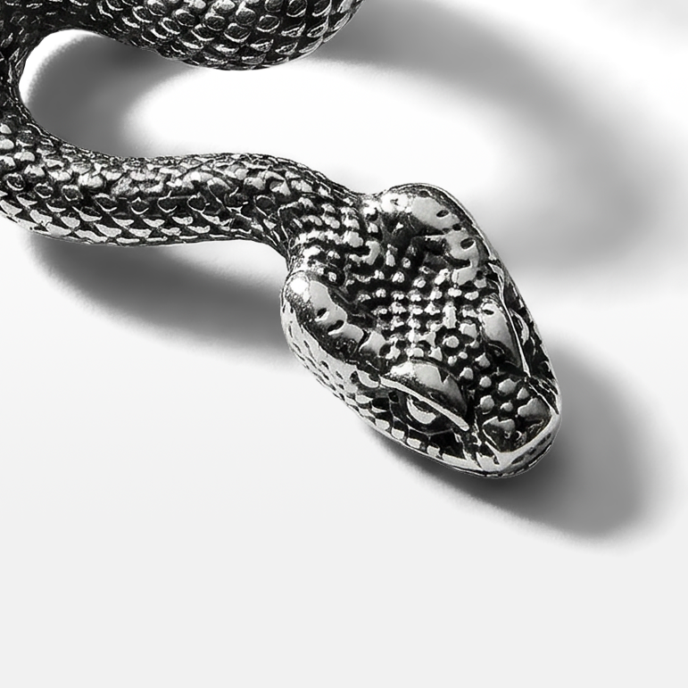 BRINCO DARK EAR CUFF UNITÁRIO SERPENTE AÇO COM DETALHE BLACK
