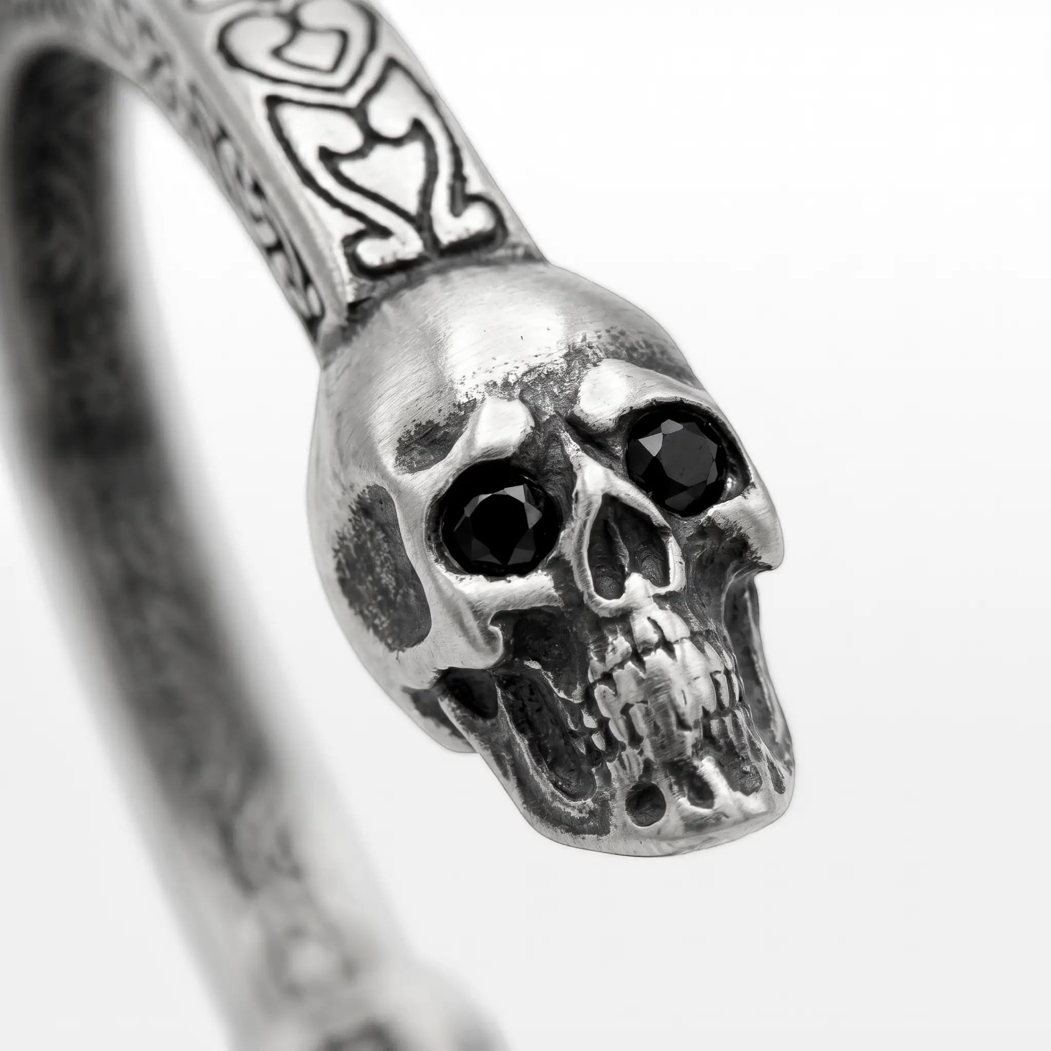 BRACELETE DARK ORNAMENTAL CAVEIRA
