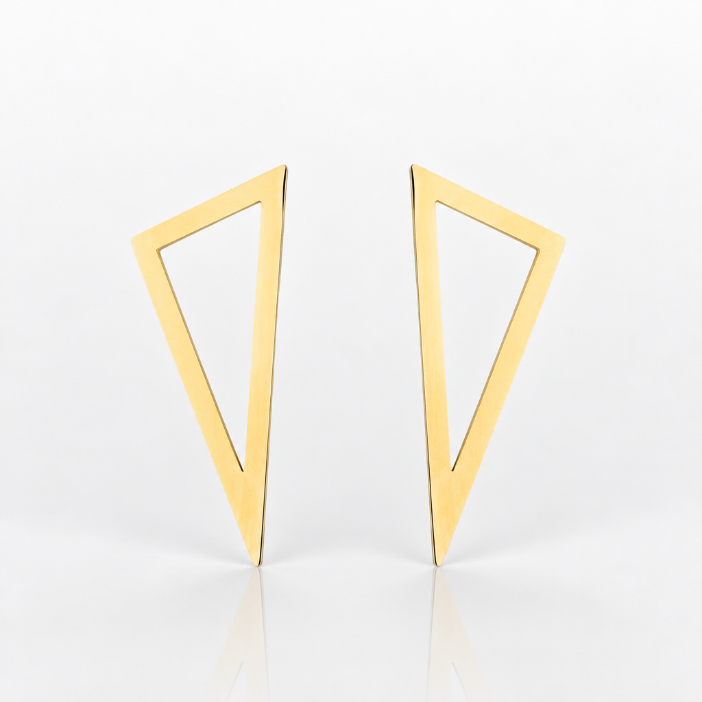 BRINCO EM AÇO COM BANHO DE OURO GEOMETRIC DESIGN TRIANGULAR
