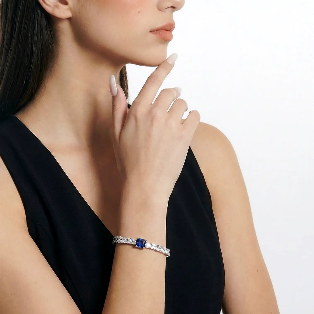 PULSEIRA GLOW RIVIERA ZIRCÔNIA BRANCA 5MM E UMA AZUL 7MM GARRA QUADRADA FECHO DOBRÁVEL COM EXTENSOR